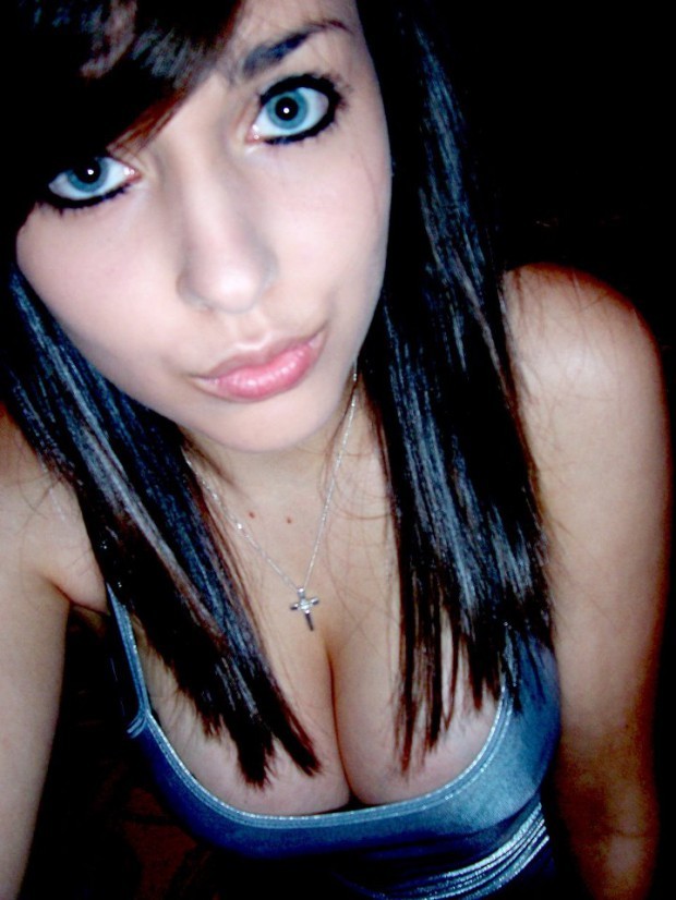 applefacebananapants:  findher:   Found:Jaime Laycock      (via TumbleOn)  Ready