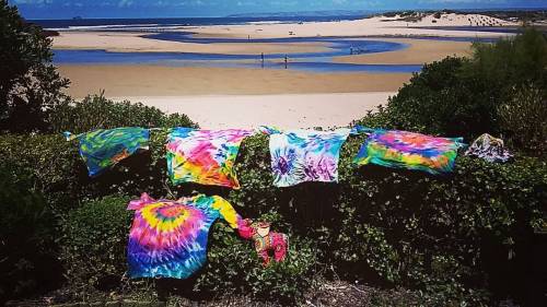 Hey there, colourful #tiedye #fun #rainbow #colours #holiday #beach #relax #getaway #artsandcrafts #