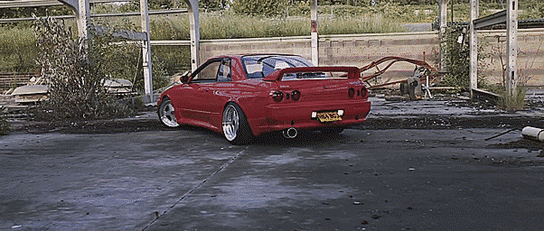 itsbrucemclaren:  R32 GTS-T Nissan Skyline 