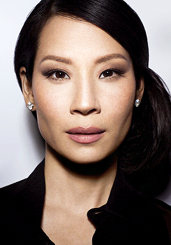 ikonicgif:  Lucy Liu photographed by Henry Leutwyler for LA Times Magazine  