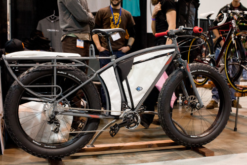 fuzzyimages: titsandtires:  (via 2013 NAHBS Gallery - PROLLY IS NOT PROBABLY)  oh, for the love of H