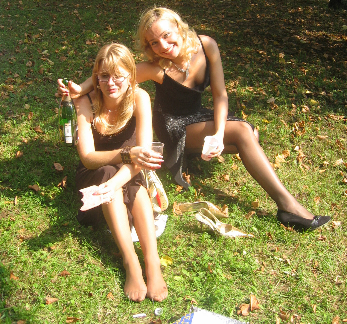 Pantyhose Candids