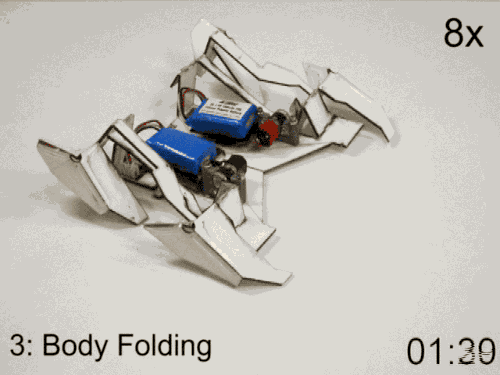 txchnologist:  Robot Self-Assembles And Walks by Michael Keller Roboticists have developed a flat ma