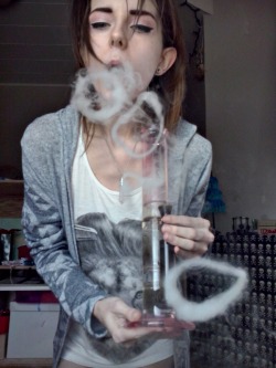 thcfaerie:  Killing these smoke rings lately