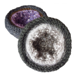 mineralists:  notanicedragon:  Geode Knitting