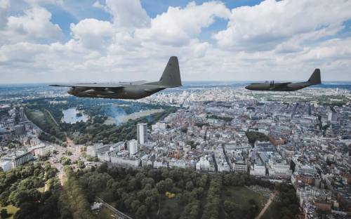 Some beautiful shots from one of the 3 Hercules on the Jubilee Fly Over