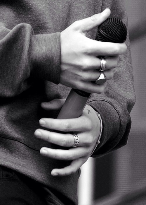 stablestyles: your hand fits in mine like it’s made just for me