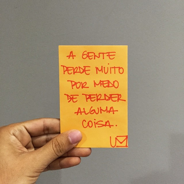 frasespoesiaseafins:  via Um Cartão   