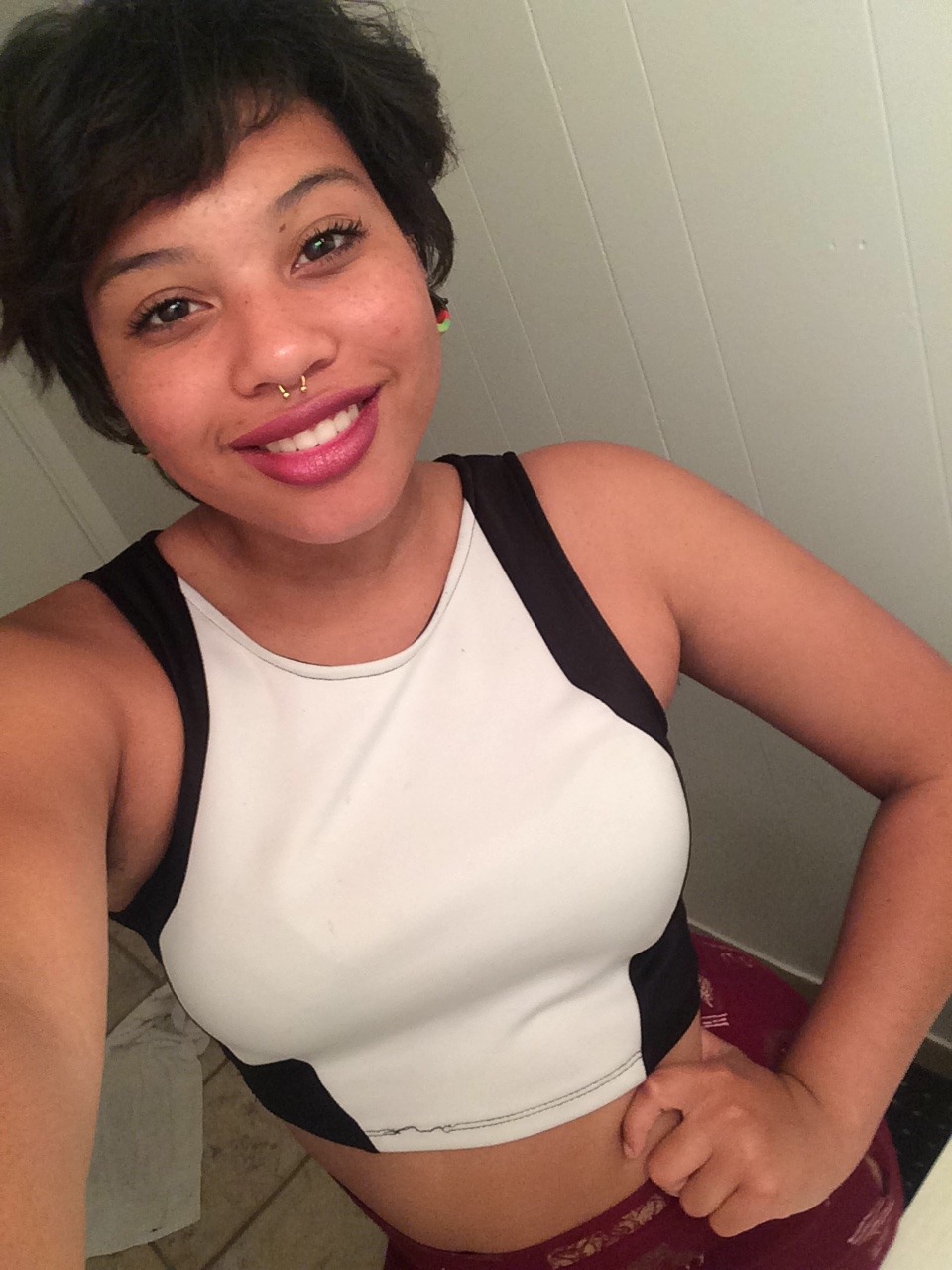 letsgetnakedanddojumpingjacks:  Can I be yours?