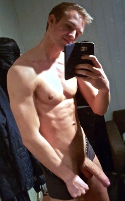 xxl-cock-lover:  would love to suck his big cock huge cock and swallow his big load