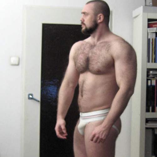 jackknopf:taffstermaninbucksuk:SUCH a handsome hound - amazing bod too!!!FUUUCKYEEEAH!!!http://jackk