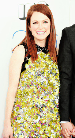 Julianne Moore attends the 2015 Film Independent Spirit Awards