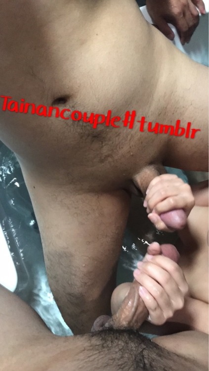 tainancouple: 現實生活中的高冷女神 在男友面前貪婪的吸吮著陌生人的肉棒！！ 強力徵「單女」「情侶」「夫妻」！！ 其實女孩心裡對多p都有個幻想 一次嘗試兩支大肉棒 被兩支大肉棒操到天昏地暗