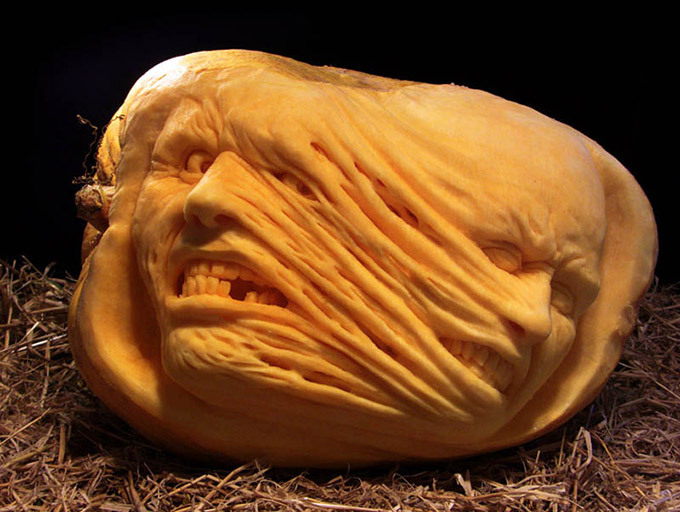moarrrmagazine:  COLOR OF THE DAY: ORANGE Incredible pumpkin carvings by Ray Villafane