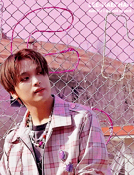 HYUCK + PINKfor @husbandhoshi