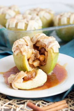 foodffs:  Apple Pie Stuffed Apples - Everything