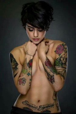 stunning-round-of-inked-girls:  More @ http://stunning-round-of-inked-girls.tumblr.com