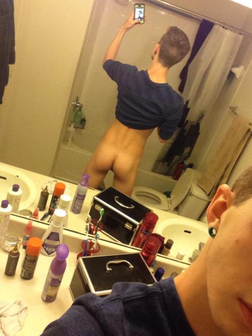 cockdays:  overstimulate:  Hot studs, hung jocks, and thick cocks!250 BRAND NEW pictures and videos posted dailyhttp://overstimulate.tumblr.com/  Beautiful cocks and hot studshttp://cockdays.tumblr.com/ 