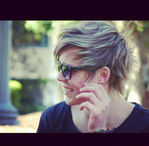 bitchinatluke-blog:Ashton5SOS: Sometimes I do miss the Emo fringe I’m not gonna lie