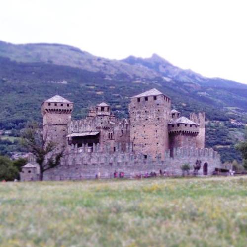 #fenis #castle #castello #italy #ig_valledaosta #valdaosta #valledaosta #igers #scenery #igersofthed