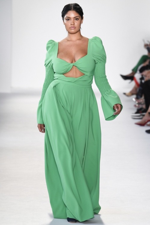 fashioncitizen: Christian Siriano - Spring 2018 Ready-to-Wear me walking thru the forest to my wife