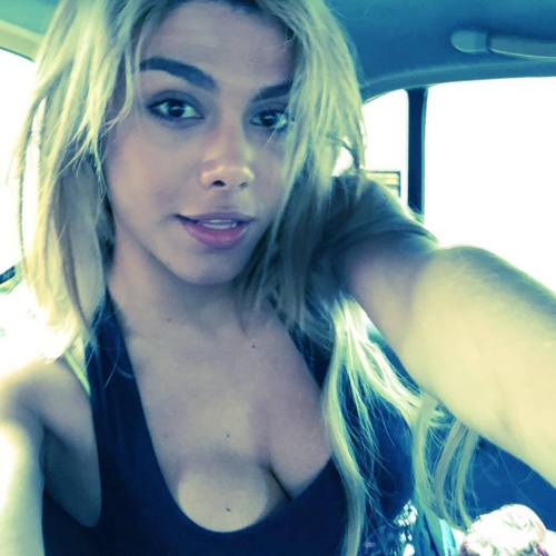 weyespleaseyumyum:  Carolina Ramirez Kamilla Londoño Carolina My latest shemale crush