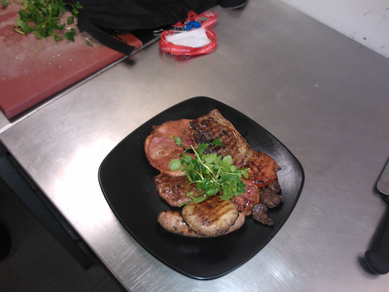 smilingbrightlyme:  Food made by me for my Lvl1 Diploma in professional catering!! 
