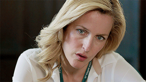 kmvni: GILLIAN ANDERSON as STELLA GIBSONThe Fall 1x01