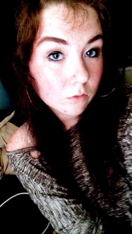 speedslut: OOPS I look rly high and I gotta go to work omg Beautiful