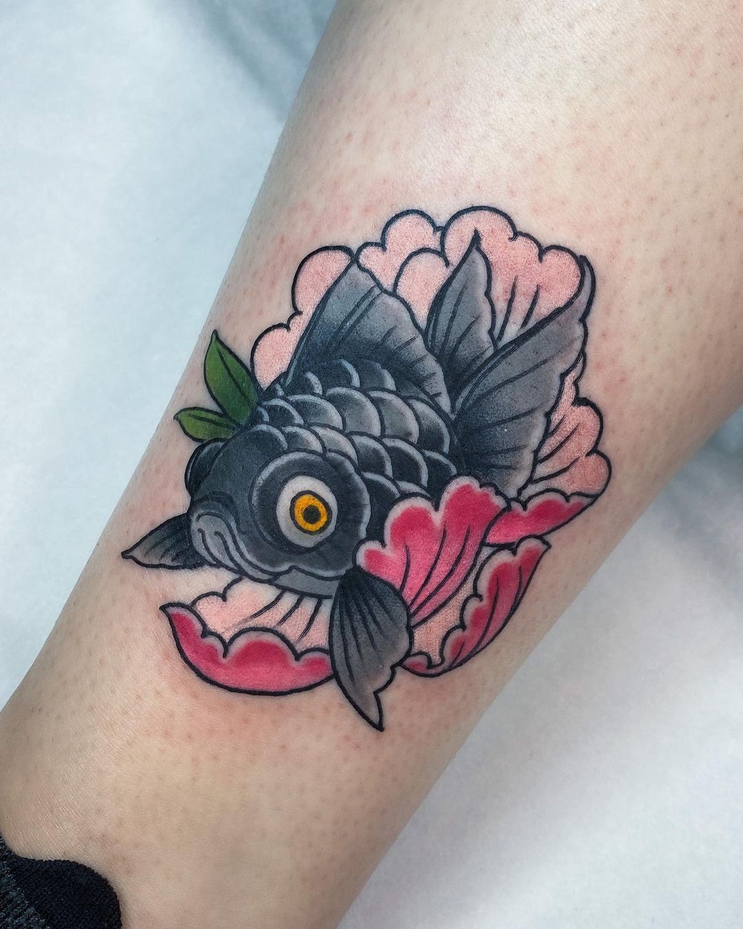 Lizard's Skin Tattoos - THIS COLORFUL AND ADORABLE GOLDFISH TATTOO WAS DONE  WITH PRECISION BY OUR RESIDENT ARTIST PRITHWIRAJ 🔥 Share if you like  Artist: Prithwiraj (@prithwiraj_lizardsskintattoos ) Address: Studio 1- Opp.