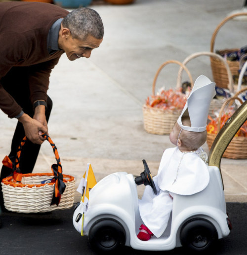 buzzfeed:  All The Times President Obama Lost His Chill Around Kids 