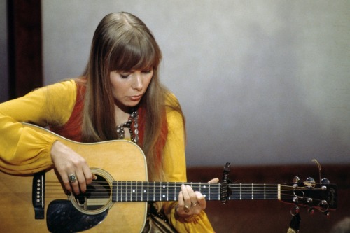 tomorrowcomesomedayblog:Joni Mitchell, 1969 