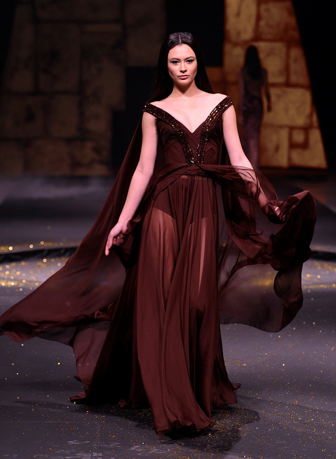Game of Clothes — What Melisandre wear, Michael cinco