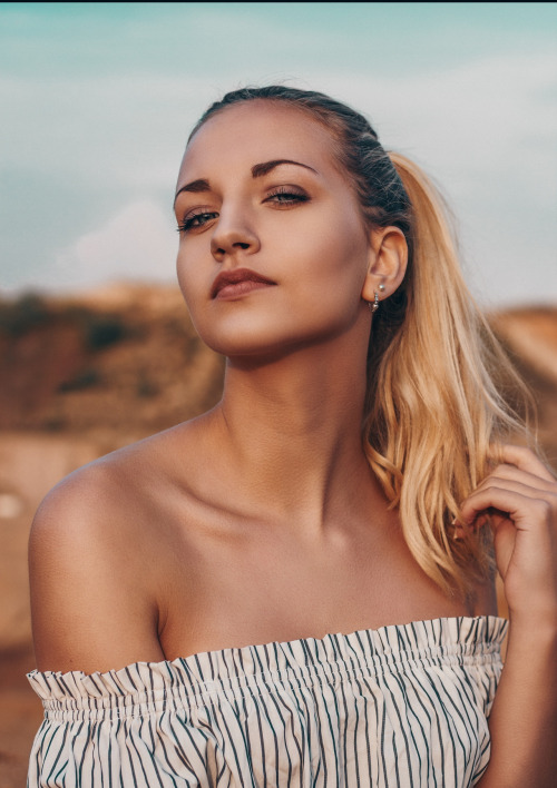 b-authentique:  Franzi Mayer model  Weiterlesen 