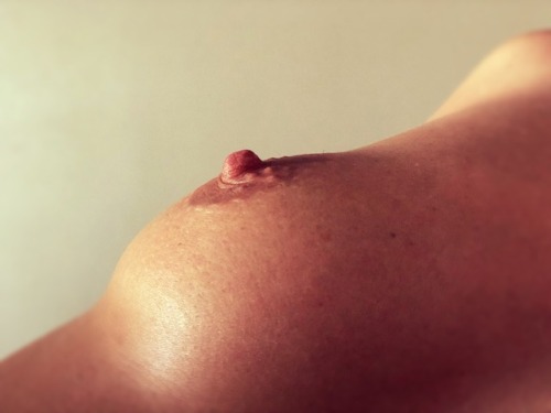 forcep: axiomld: And here is my nipple… Perfectly formed little peach x