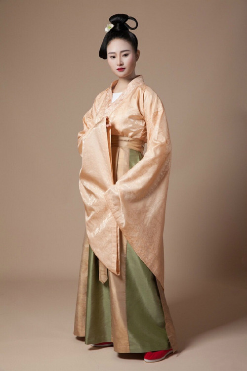changan-moon:Traditional Chinese hanfu by 裝束與樂舞