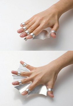 mademoiselleclipon:  Ye Seul Seo, Frog Ring,