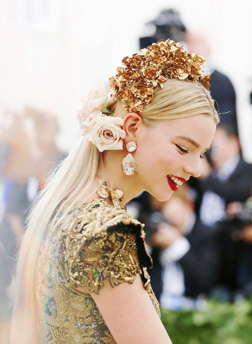 jayhasltud:ANYA TAYLOR-JOY attends the Heavenly Bodies: Fashion &amp; The Catholic Imagination Costu