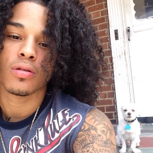 theattractiveboys:  @Eaziedoesit