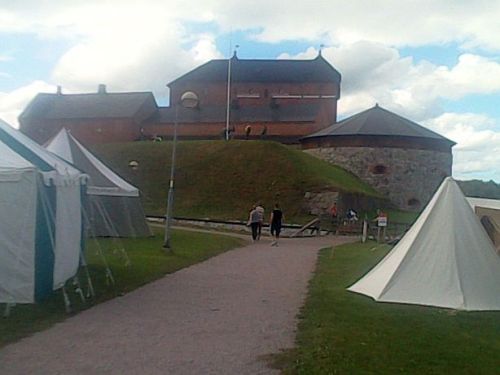 A few photos I took yesterday at Hämeenlinna Medieval Fair. Pic quality is mediocre at best since my