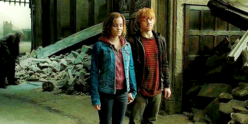 clarkgriffon: Ron Weasley & Hermione Granger in Harry Potter and The Deathly Hallows Pt. 2