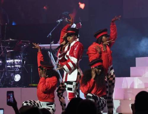 nolanyx:Janelle Monae on her “Dirty Computer” tour - 2018
