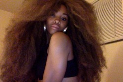 fuckyeavanity:  pretty little afro kitty.   hairy nice