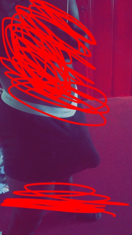 lovekingjo:  celebrity-eggplants:  His Snapchat is ivo.squeeze I think that’s all the prints he has put out. Check the archives.  🍆
