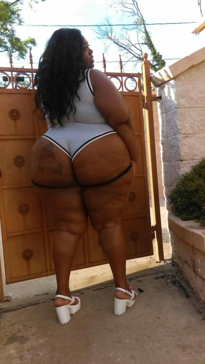 modjunie:  2nd string RB 4 the San Antonio SideChickz ThotDraftPix
