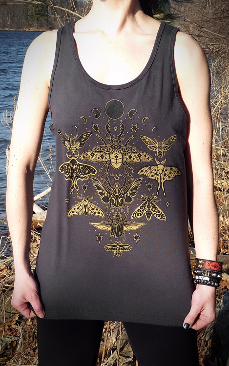 Metallic gold ink is my favorite!! ☆ ★ ☆ ★ I have plenty of Celestial Entomologist tanks available o