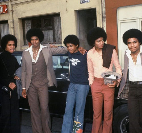 young-michaels-afro:The Jacksons - 1977 Paris May 30th 