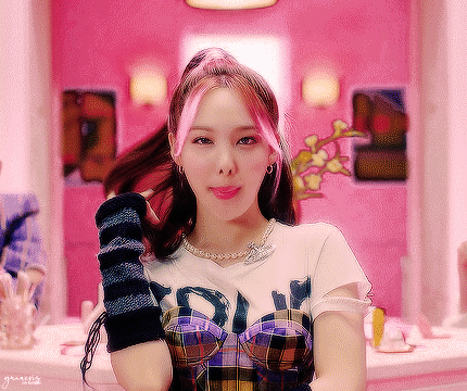 NAYEON + PINK HAPPY BIRTHDAY ANNA @parkjimiin !