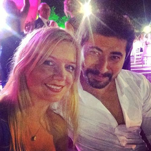 &ldquo;Umut'la düğün #selfie &lsquo;si☺️ #nazlisaydanevleniyor #nazlisaydan #smile