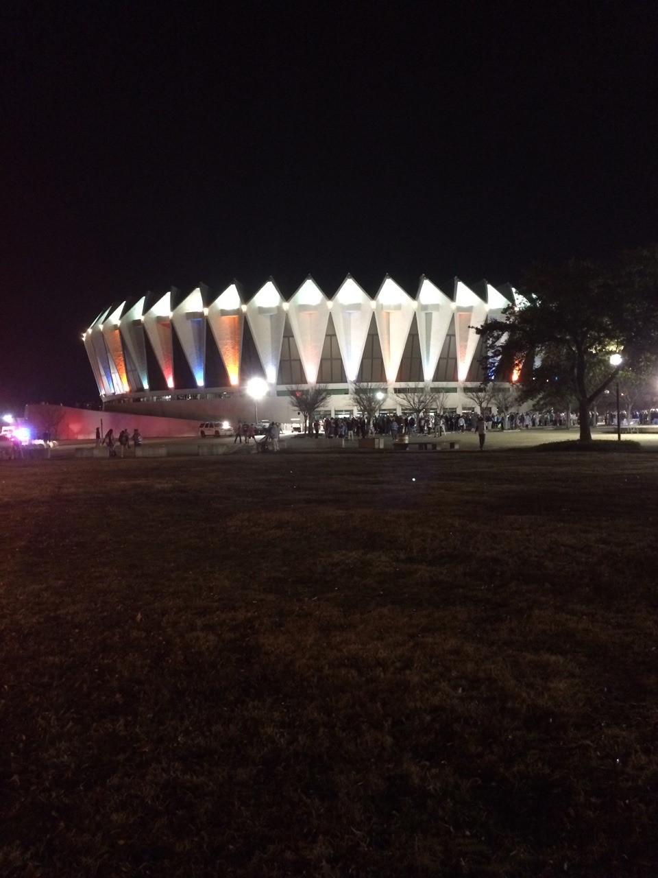 mdma-ziiing:  Basslights 2014 Hampton, VA 🎉🐼 